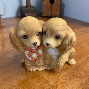Homco Porcelain Puppy Figurine- Vintage 1988 Collectable Masterpiece Porcelain Dog Figurine in Excellent Condition!