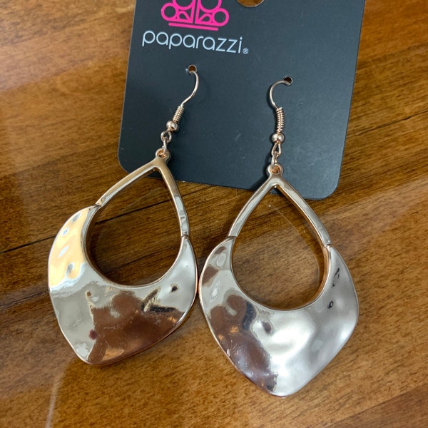 Paparazzi Rose Gold Earring Set- Rose Gold Dangles “Dig Your Heels In” Set NEW with Tag!