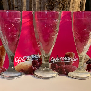 Luminarc Vintage の Gourmade クリスタル サンデーまたはドリンク グラス 3 個セット。新品、オリジナル パッケージ入り、良好な状態です。