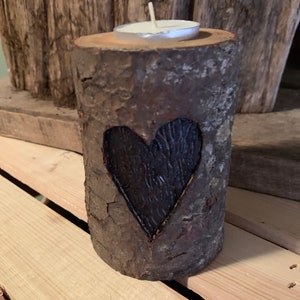 Vintage Hand Carved Wooden Stump Tea Candle Holder With Black Heart in Excellent Condition!