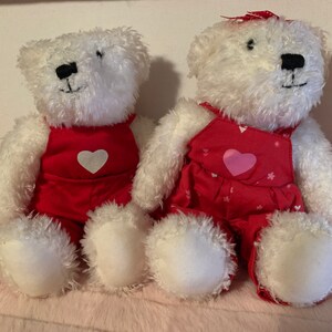 Vintage Hallmark Collectable Valentine’s Beanie Bear Couple in Excellent Condition!!!