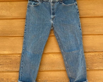 Vintage Wrangler Y2K Regular Fit Lightly Distressed and Faded Loose Fit Jeans Size 36