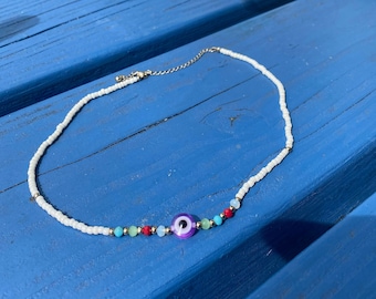 Collar de mal de ojo con cuentas hecho a mano