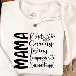 Mãe é gentil, atenciosa, incondicional, amorosa, altruísta arquivo SVG, arquivo SVG de mamãe, arquivo digital, silhueta Cricut, arquivo de corte