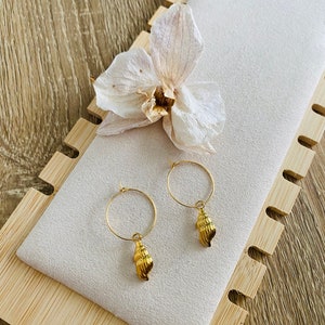 Gold-plated stainless steel and shell hoop earrings / Gift idea for women