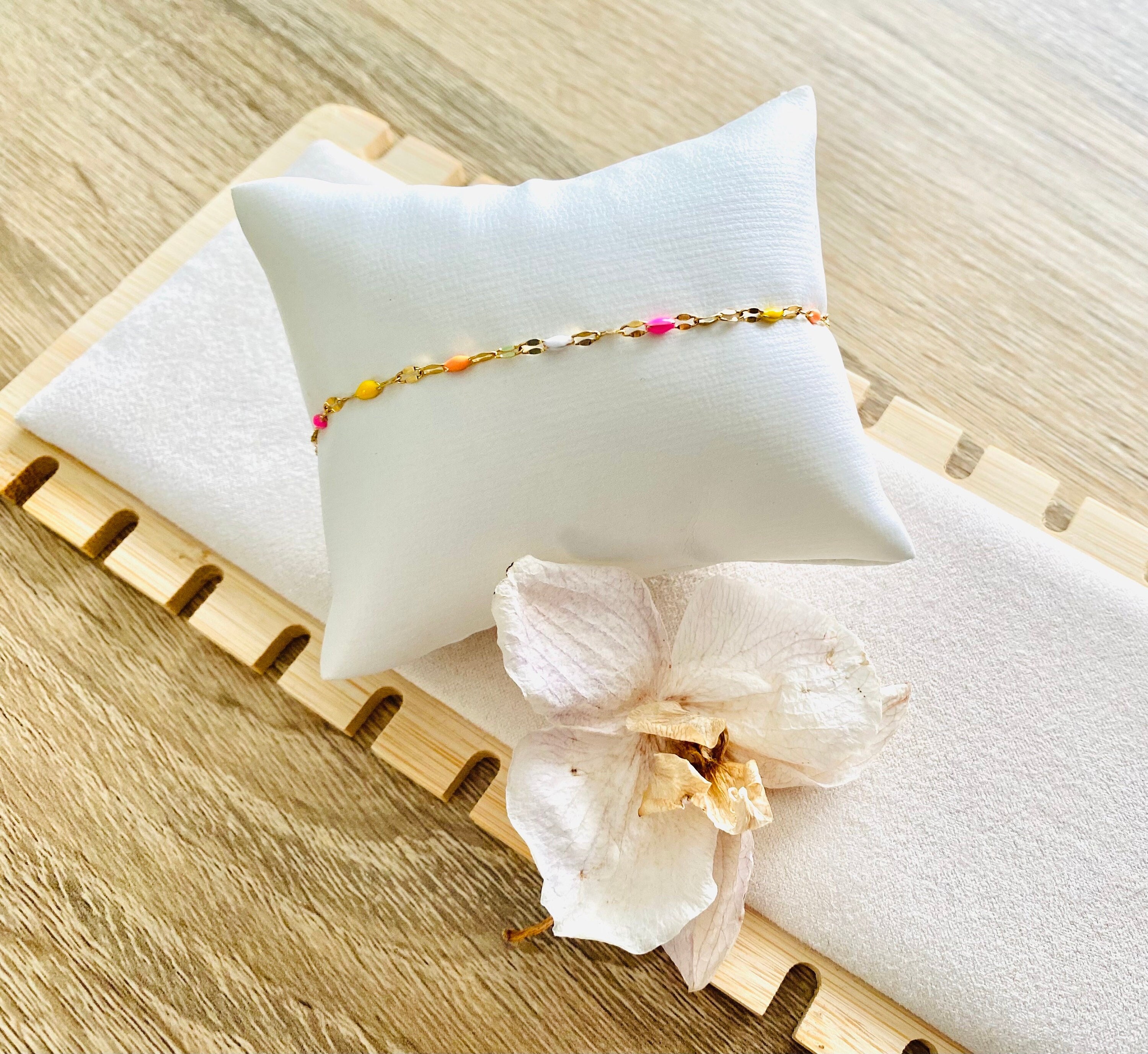 Bracelet Réglable Rose Avec Tétine Argentée - Bijou Fantaisie Fille - Neuf Sans Emballage