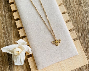 Collier en acier inoxydable doré avec chaîne à maillons et pendentif abeille / Idée cadeau enfant