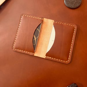 Cartera minimalista hecha a mano, cartera de cuero granulado completo, cartera para hombre, regalo para esposo, padre, novios, hombres.