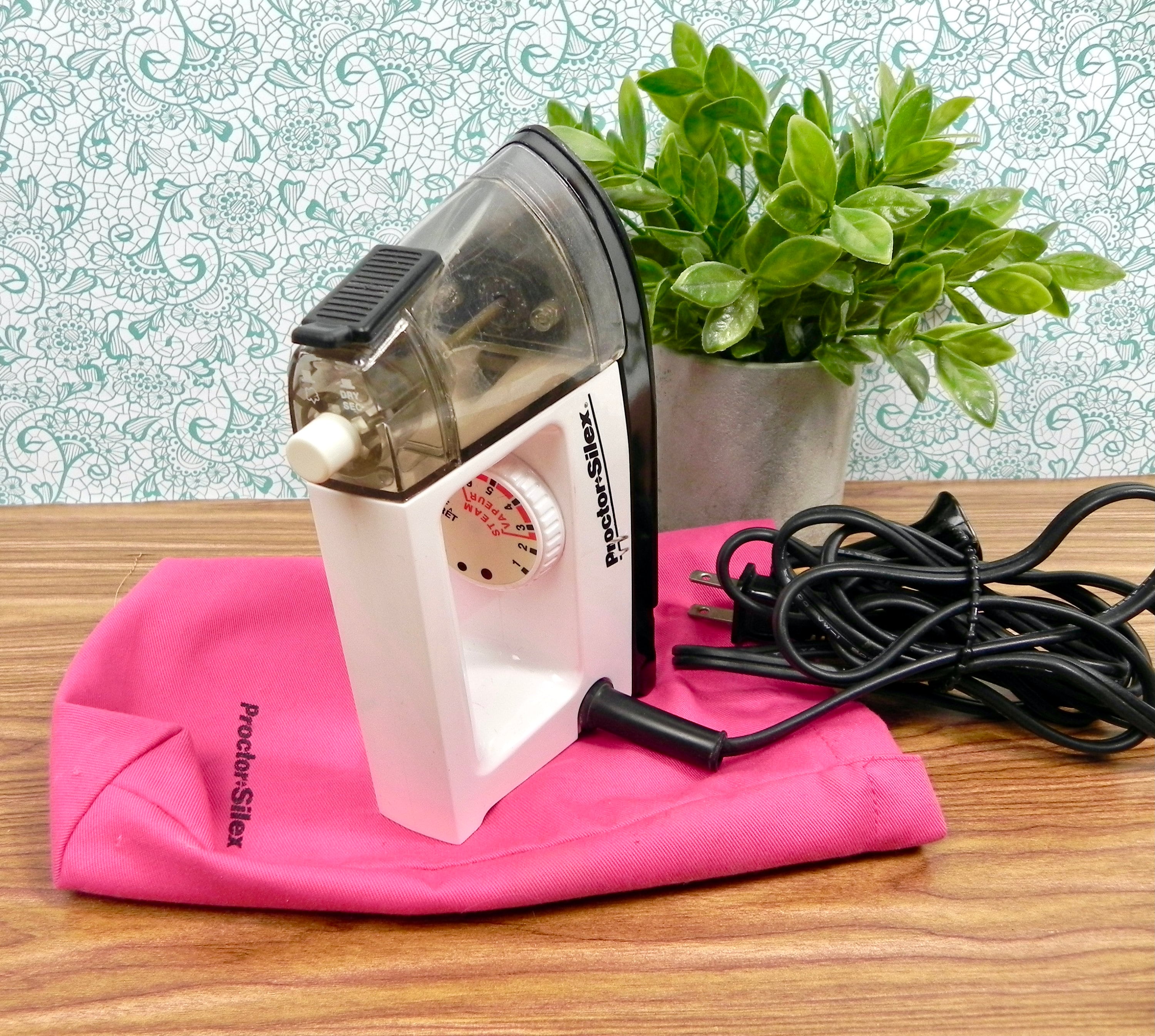 Proctor Silex Travel or Small Iron Mini Iron With Bag TESTED AND