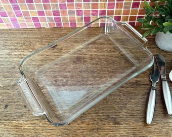 Vintage Pyrex 2 1/2 Quart Green Daisy Casserole Dish With Olive