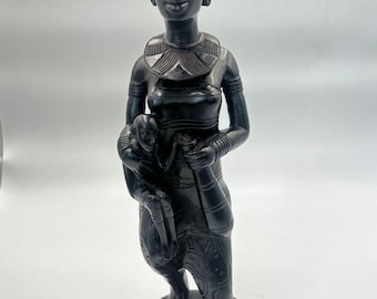 大きなモアイ・カバカバの木彫り：ラパ・ヌイ・イースター島アート