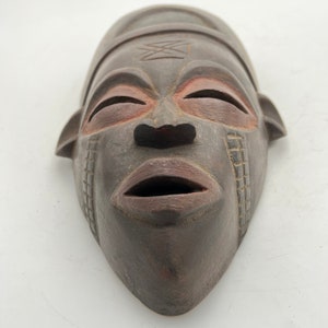Chokwe Mask Mwana Pwo From Congo African Art