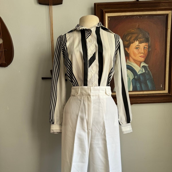 1970s Lucky Winner Black and White Striped Blouse with Dagger Collar