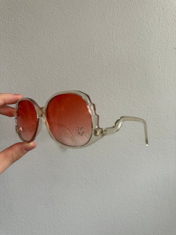 1970s Lucite Sunglasses with Red, Gradient Lenses 