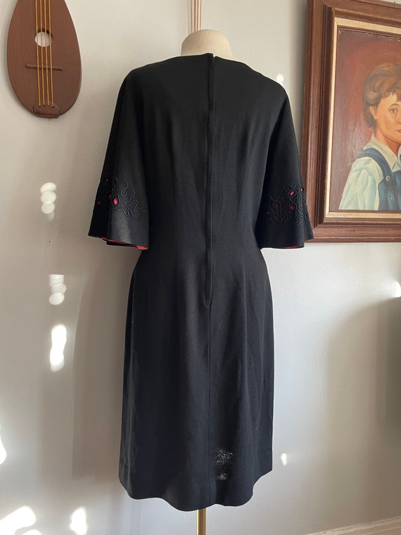 1960s Elegant Miss Black Dress with Soutache Bell Sleeves and Fuchsia Lining View 4