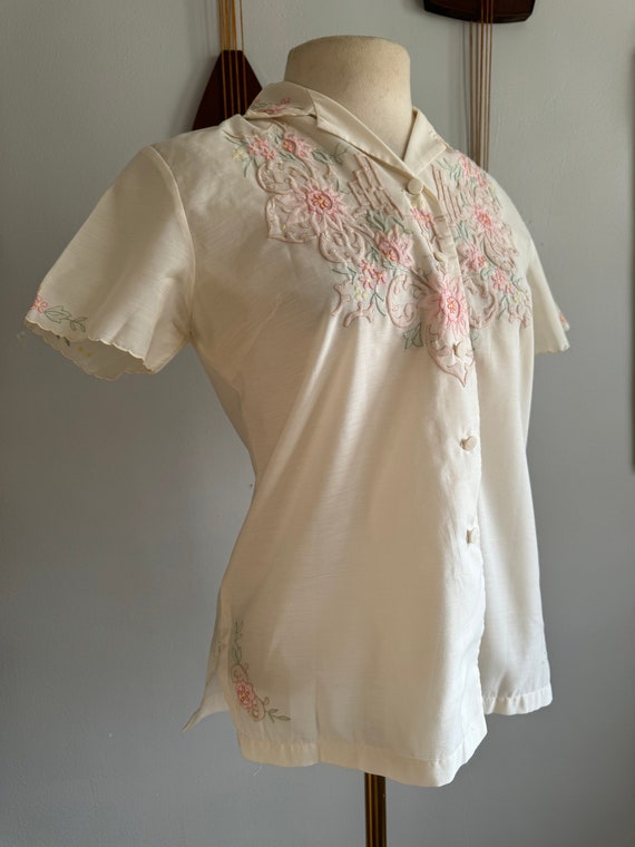 1950s Hand Embroidered Floral Blouse by Daffodil