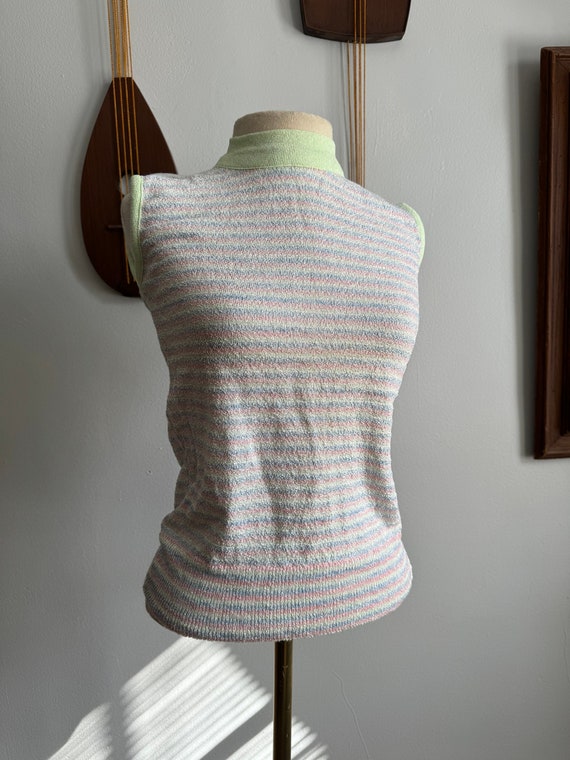 1960s Striped Sleeveless Knit Crewneck Shirt