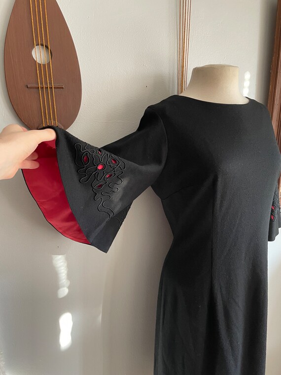 1960s Elegant Miss Black Dress with Soutache Bell Sleeves and Fuchsia Lining View 2