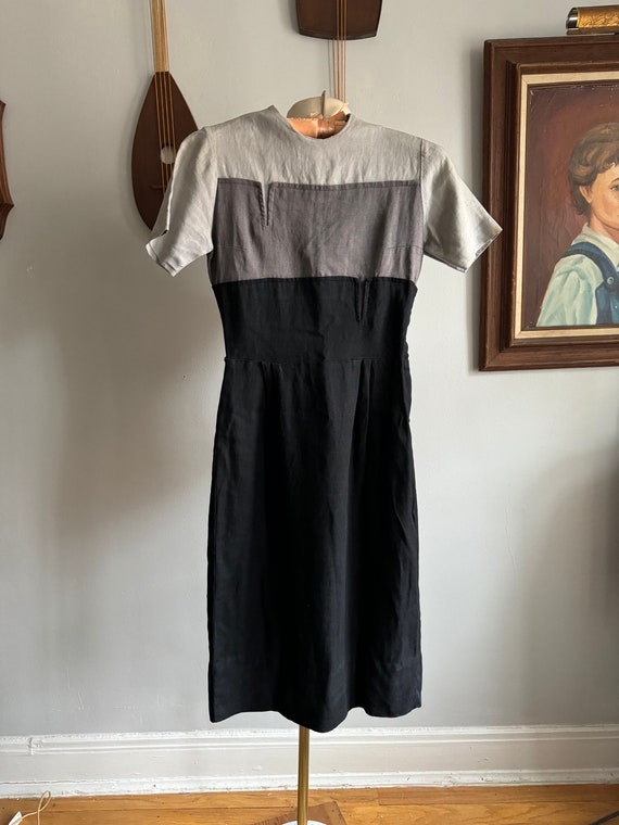 1940s Gray and Black Asymmetrical Color Block Dres