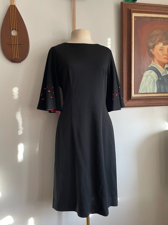 1960s Elegant Miss Black Dress with Soutache Bell Sleeves and Fuchsia Lining View 3
