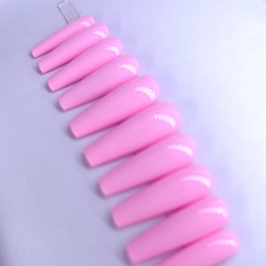 BLÜTE | Baby Pink Drücken Sie auf die Nägel