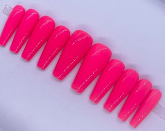 BARBIE | Hot Pink Press On Nails