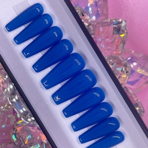 REVENGE | Blue Press On Nails
