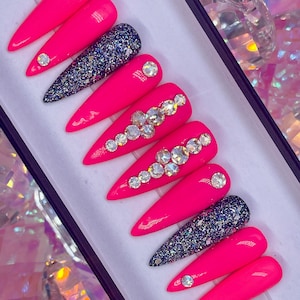 DIVA | Pink Rhinestone Press On Nails