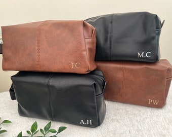Personalised Toiletry Wash Bag with Initials or Name for Him, Dad, Best Man, Groom, Groomsmen, Fathers Day Gift, Leather Look, Shower Bag