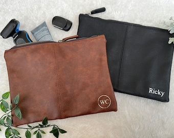 Personalised Mens Leather Accessory Pouch Bag, Men's Wash Bag, Travel Pouch Toiletry Bag Accessory Pouch Fathers Day Best Man Groomsmen Gift