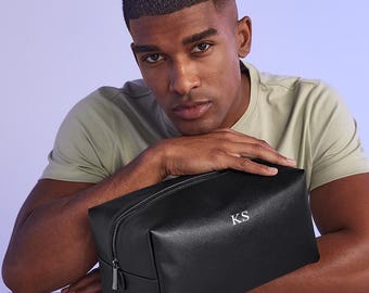 Personalized Men's Vegan Leather Toiletry Bag, Groomsmen Gifts, Gift for Best Man, Custom Dopp Kit, Gift for Him, Travel Toiletry Bag