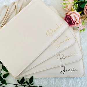 Personalisierte Clutch mit Namen | Brautjungfer Geschenk | Geschenk für Braut | Trauzeugin Geschenk | Personalisiertes Geschenk für sie | Bachelorette