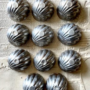 Vintage jello/cake molds, lot of 11