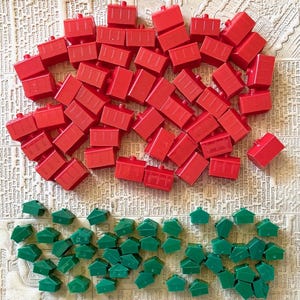 Vintage Monopoly game houses, lot of 100, NOT a full set or game