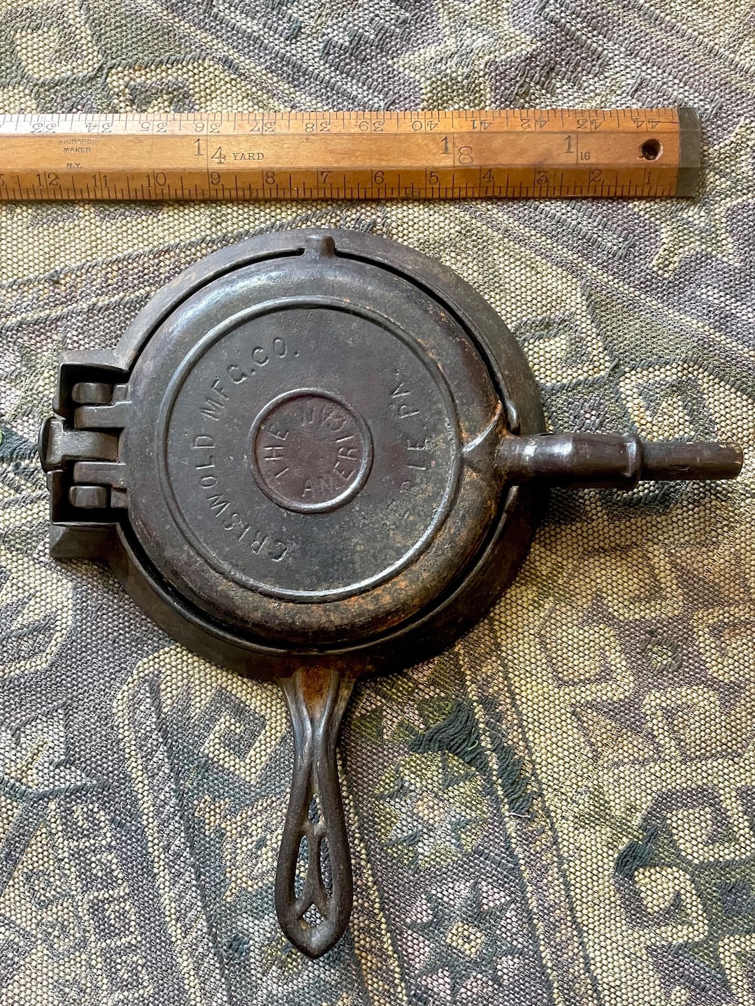 Vintage Griswold Cast Iron Waffle Maker Number 7, 1880s Etsy
