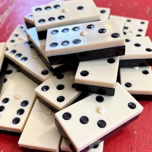 Vintage plastic dominos, lot of 26. Not a full set or game.