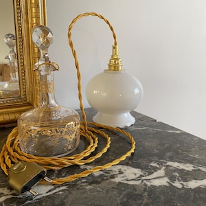 Vintage Opalin Tulpenlampe