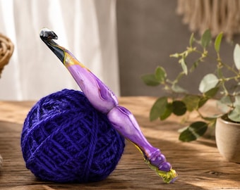 Handmade Resin Wood Crochet Hook: Ergonomic Soft Grip Knitting Needle