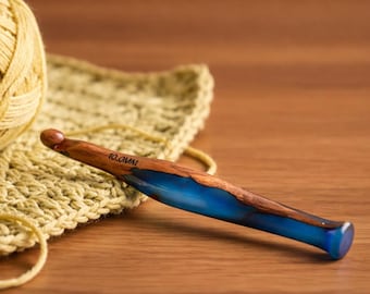 Handmade Rosewood Crochet Hook: Resin Ergonomic Handle (3.5mm-12mm)