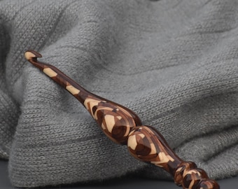 Aguja de crochet ergonómica de madera: hecha a mano en palisandro, arce y roble (3 mm-12 mm)