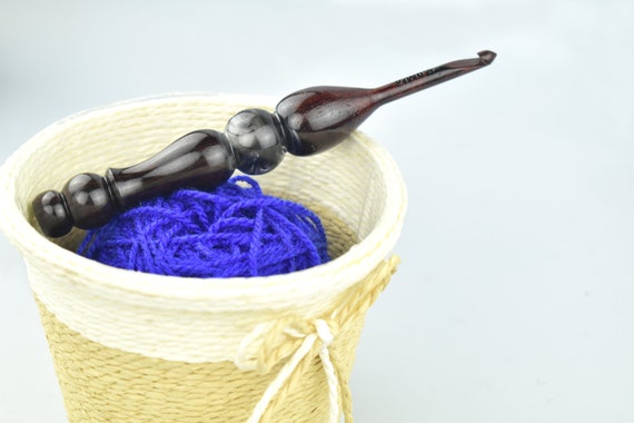 Wooden Crochet Hooks Set of 13 Set 3.5mm to 16mm Natural Hand Turned  Ergonomic Custom Crochet Hooks Engraved With Sizes 