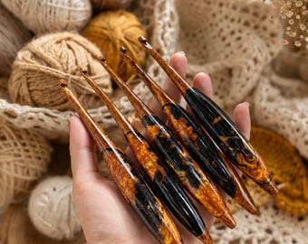 Handcrafted Resin Wood Crochet Hook, Ergonomic Fiber Craft Tool, Gift for Crocheters