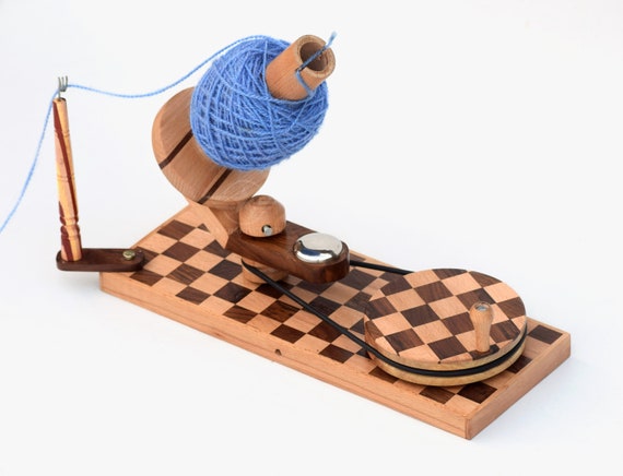 Yarn Winder Wooden Yarn Ball Winder Hand-operated Skein Winder Knitter's  Gifts Center Wool Winder Rosewood and Beechwood Mix Large 