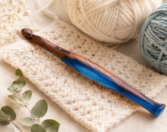 Handmade Rosewood Crochet Hook: Resin Ergonomic Handle (3.5mm-12mm)