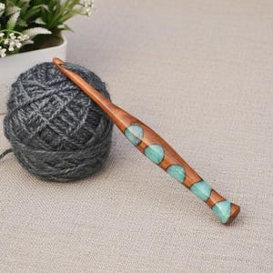 Handmade Palisander Häkelnadel Set Epoxidharz ergonomische Stricknadel (3 mm-16 mm) Bild 8