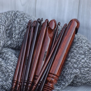 Ergonomic Wooden crochet hooks Set of 15 Natural Rosewood crochet hooks set Wooden yarn handled Engraved with Sizes - Best idea for gift