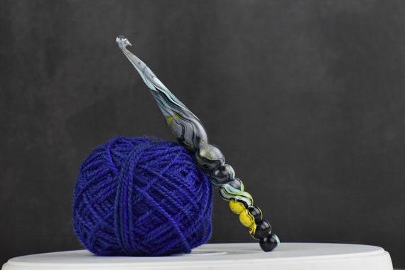 Crochet Hook, 4.5 mm Ergonomic Crochet Hook, Crochet Needles, Ergonomic  Handle Crochet Hook, Knitting Needles with Soft Handle Beginners and
