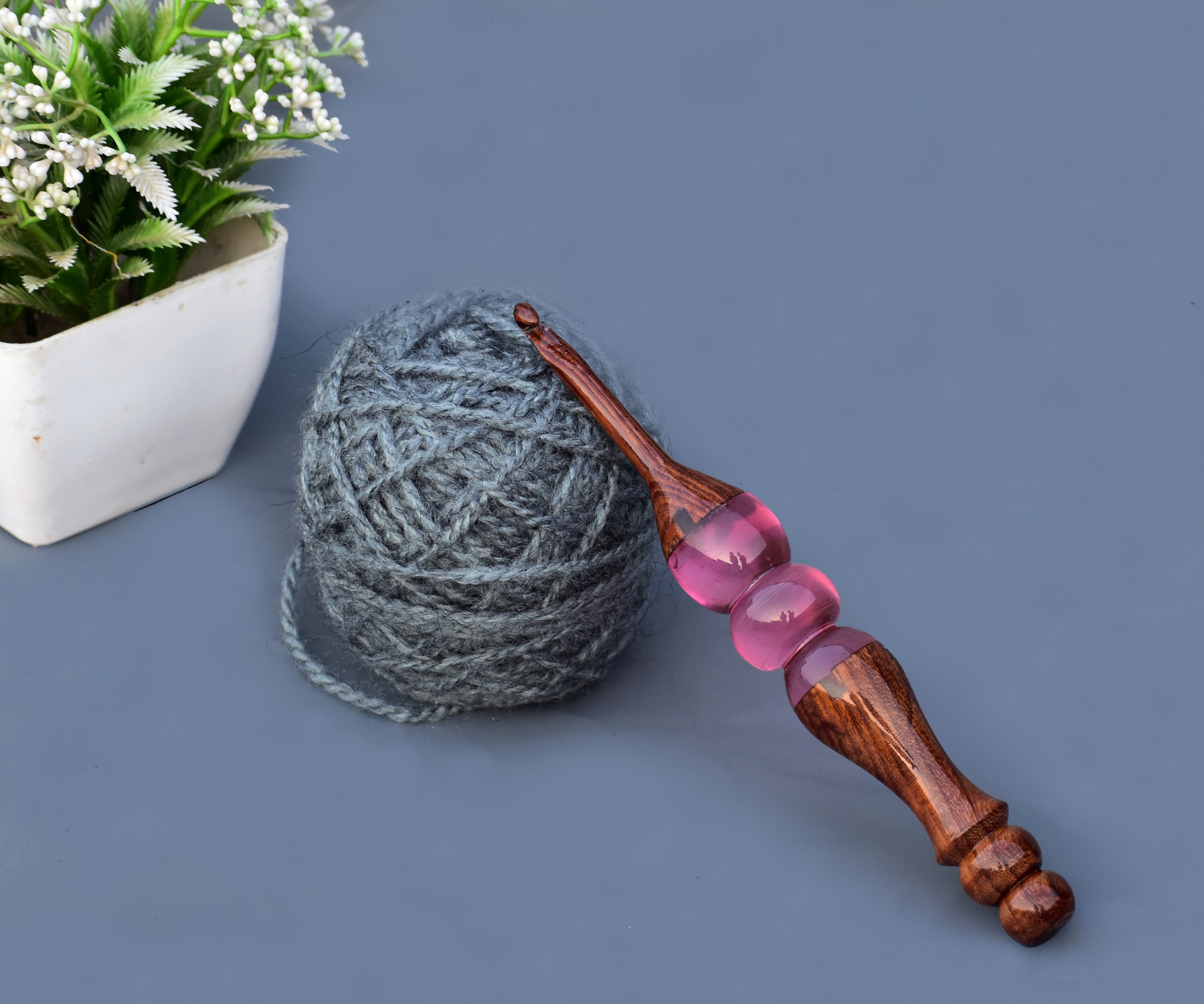 Résine époxy et bois de rose mélange crochet crochets Poignée ergonomique  faite à la main crochet crochet Aiguille à tricoter Poignée douce Artisanat  Fil Tissage Résine pure -  France