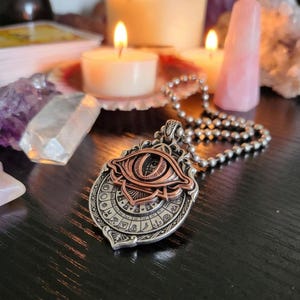 Colgante giratorio de visión del tarot, collar con colgante del ojo místico que todo lo ve y joyería de adivinación.