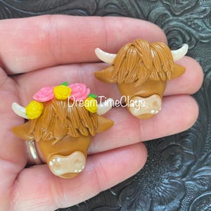 Highland Cow Clay Bow Center Embellishment (your choice)